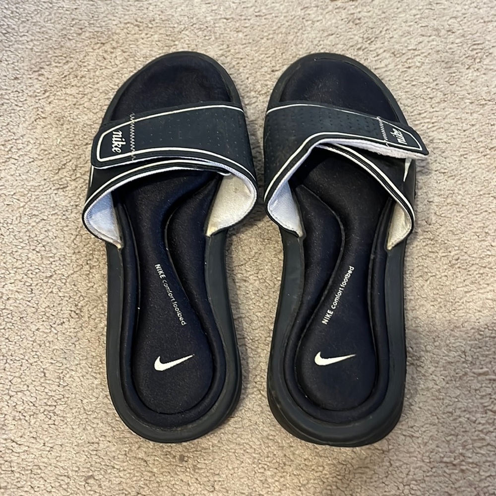 COPY - Memory foam Nike slides